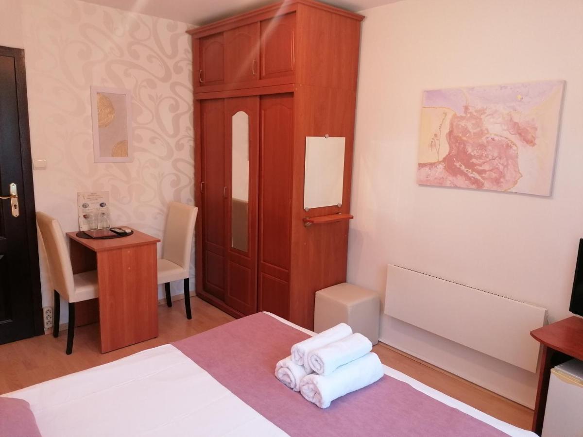 Petkov Family Hotel بلاغويفغراد المظهر الخارجي الصورة