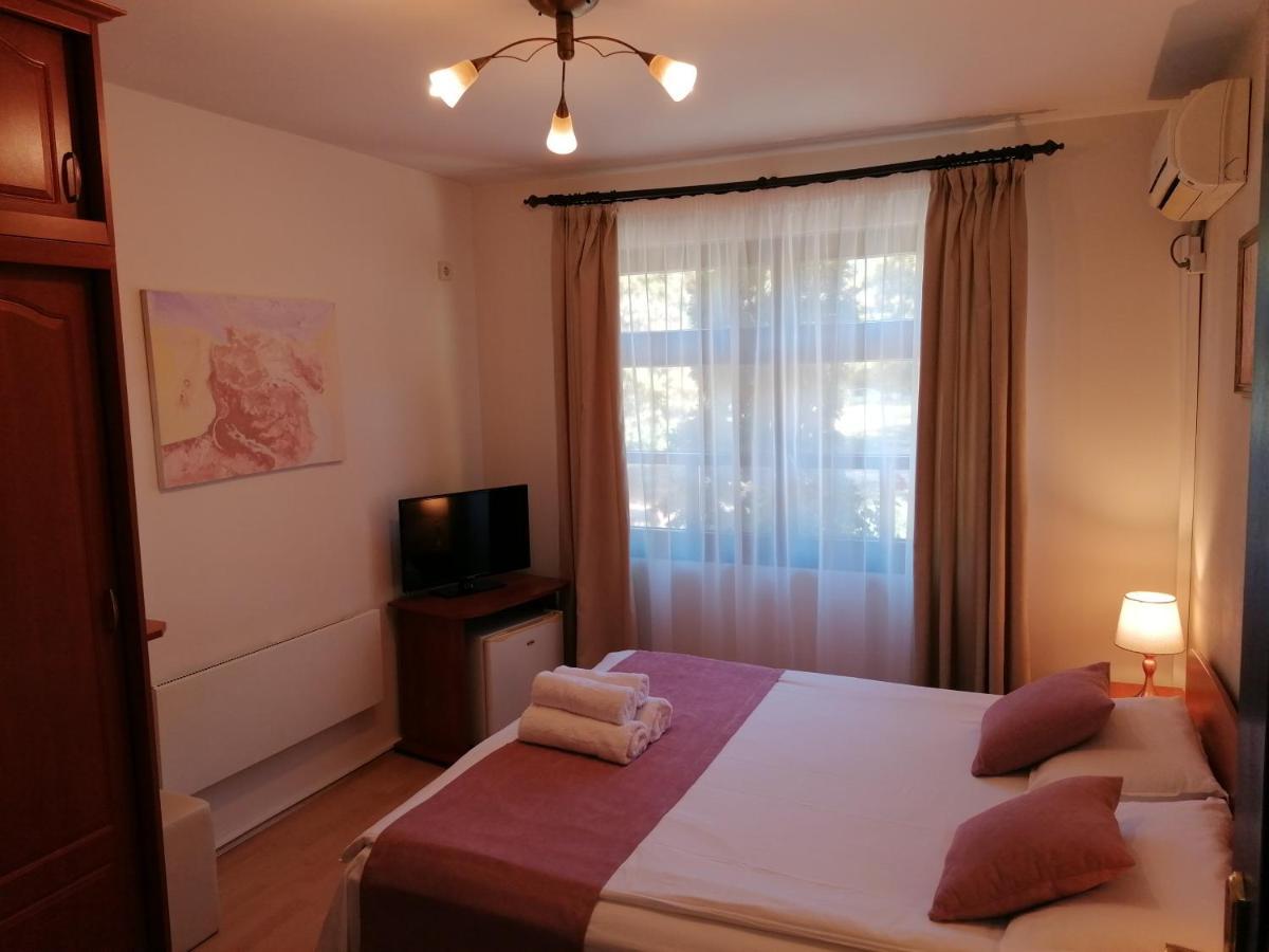 Petkov Family Hotel بلاغويفغراد المظهر الخارجي الصورة