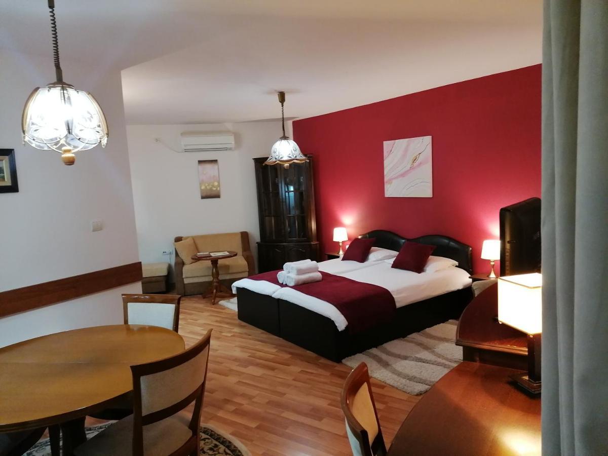 Petkov Family Hotel بلاغويفغراد المظهر الخارجي الصورة